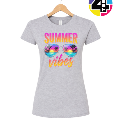 Retro Summer Sunglasses Vibe Women's Tee