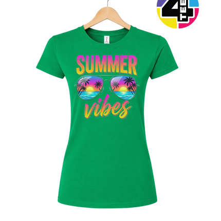 Retro Summer Sunglasses Vibe Women's Tee