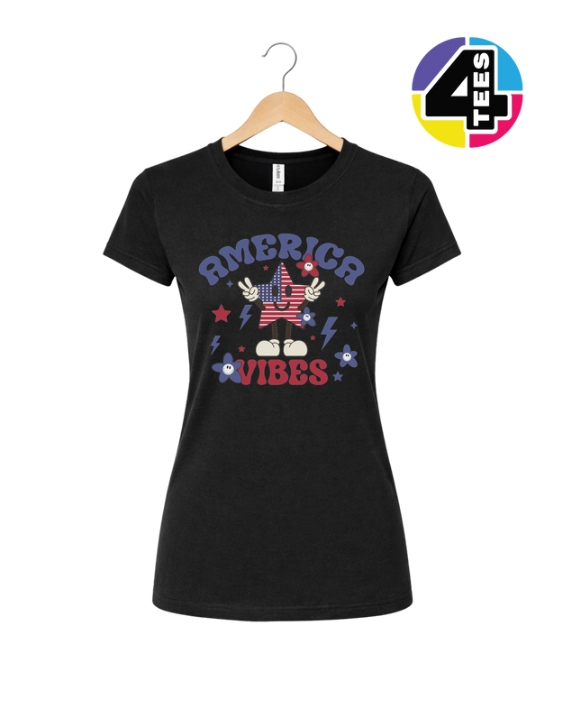 America Vibes Star-Spangled Smiley Women's Tee