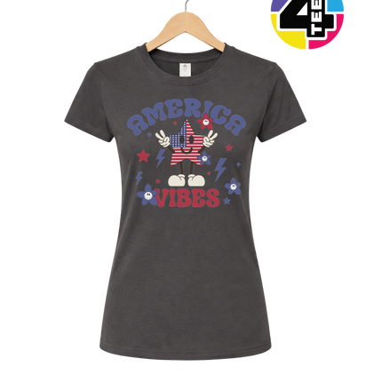 America Vibes Star-Spangled Smiley Women's Tee